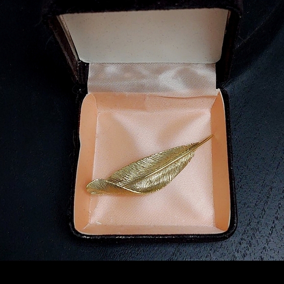 Vtg 8 gm 14k brushed solid gold modernist Brooch - Picture 2 of 10